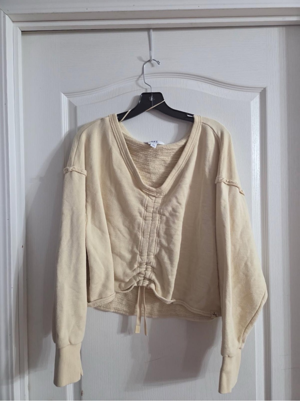 Joylab Women’s Yellow Crop Cinched Sweatshirt Sz L. JY-95
